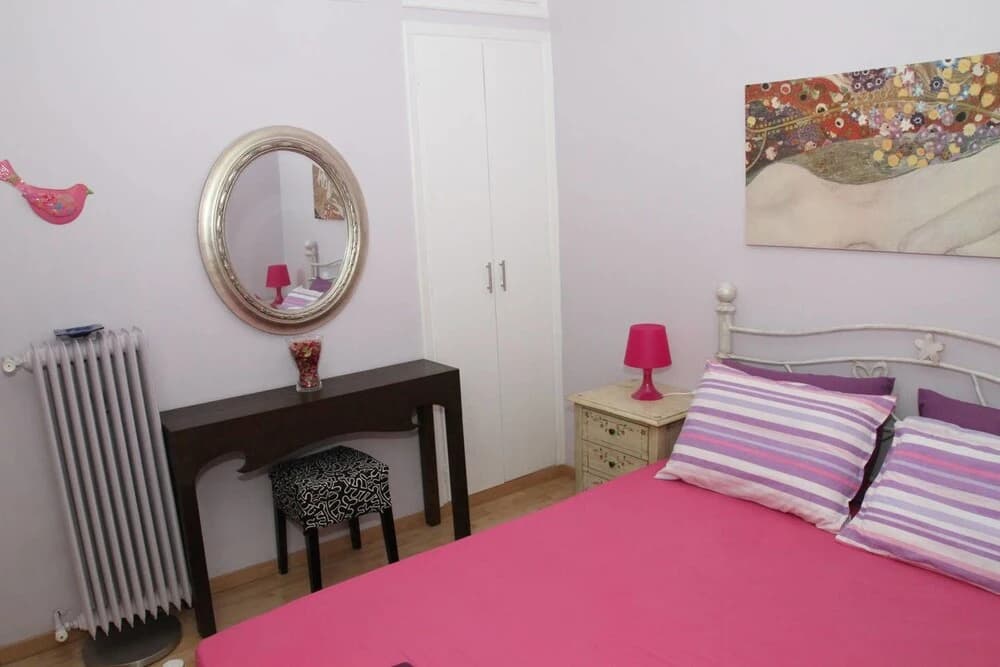 Colorful apartment in Athens! - photo 4