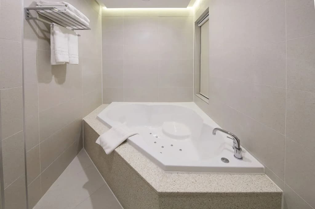 Standard Hotel - photo 8
