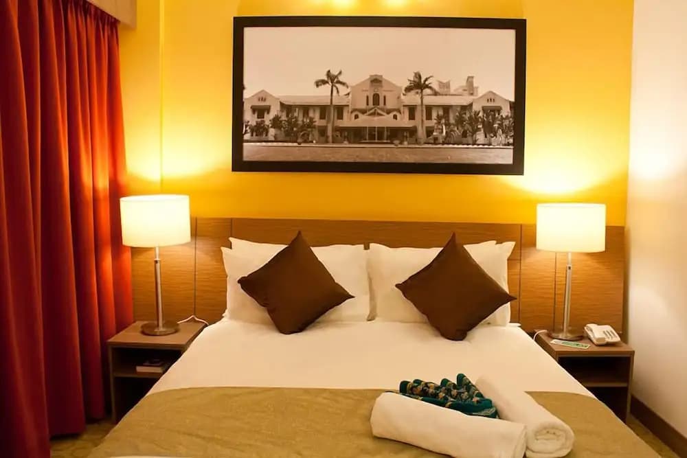 Hotel Scholar's Suites - photo 5