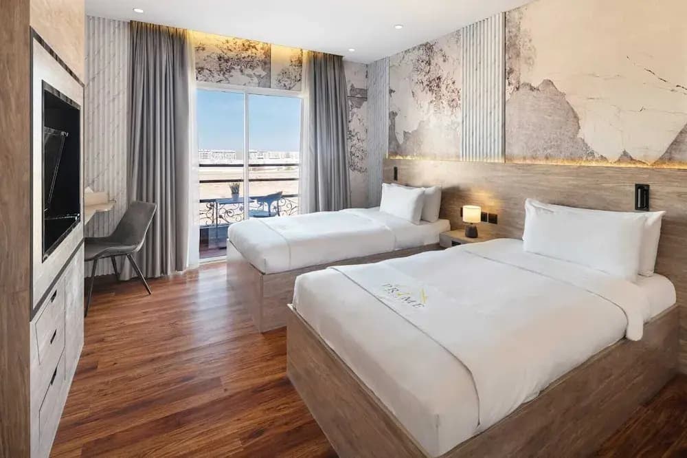 Regency Inn - photo 11