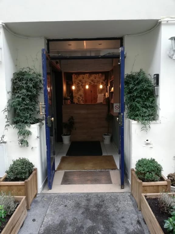 Lux Hotel - photo 1