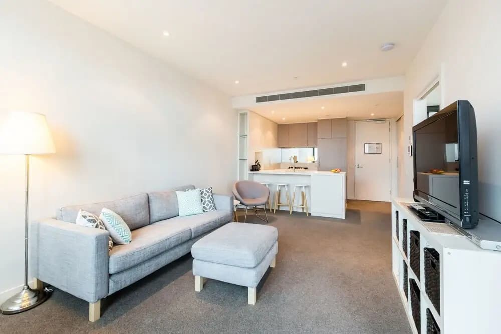 MILA, 1BDR Cremorne Apartment - photo 2