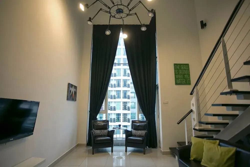 Kl101 Service Suite at the Scott Garden - photo 11