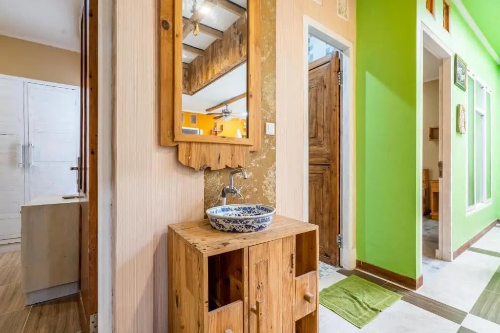 Jimbaran Cozy House & Bunk Bed - photo 8