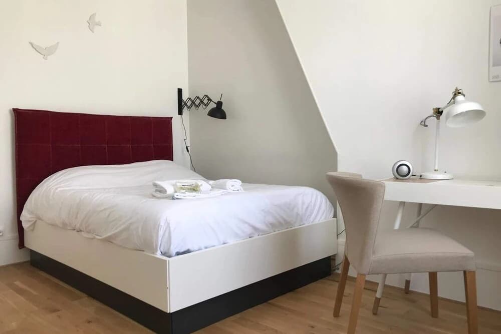 Chic Flat for 2 With Eiffel Tower Views - photo 4