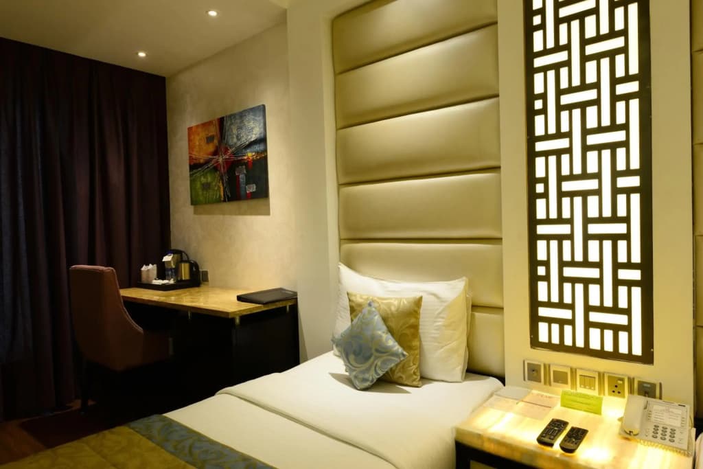 Hotel Chanchal Deluxe - photo 6