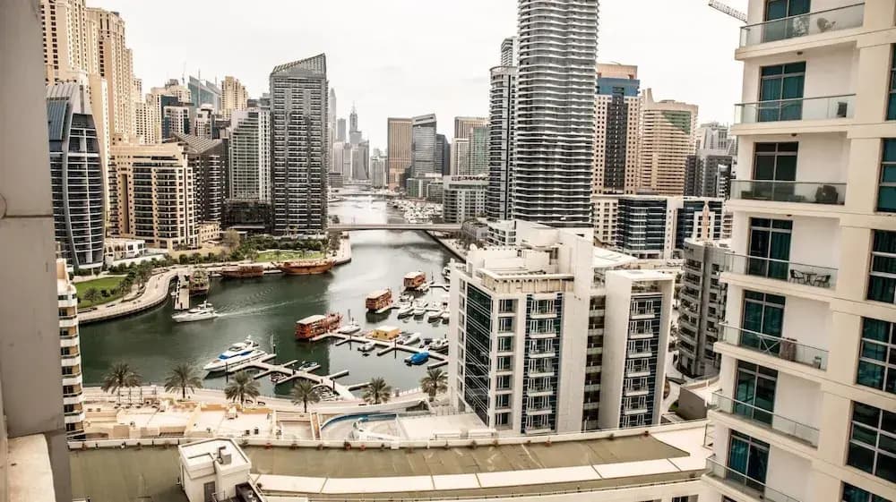 Spacious Apartment in Marina Dubai - photo 13