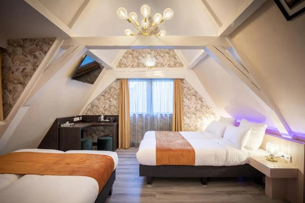 Hotel Oscar - photo 4