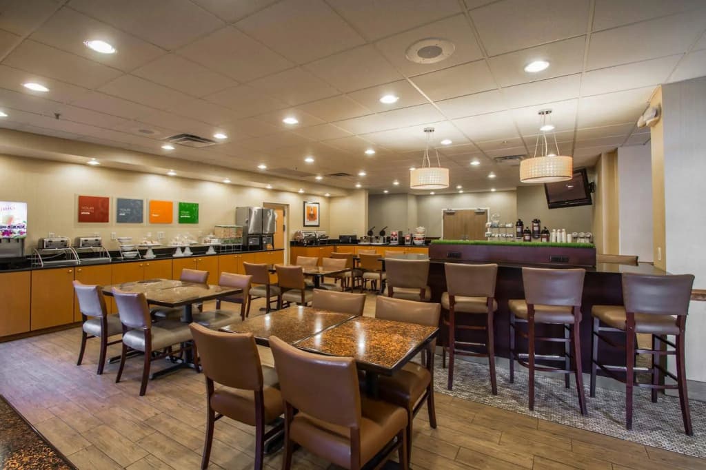 Comfort Suites Near Universal Orlando Resort - photo 32