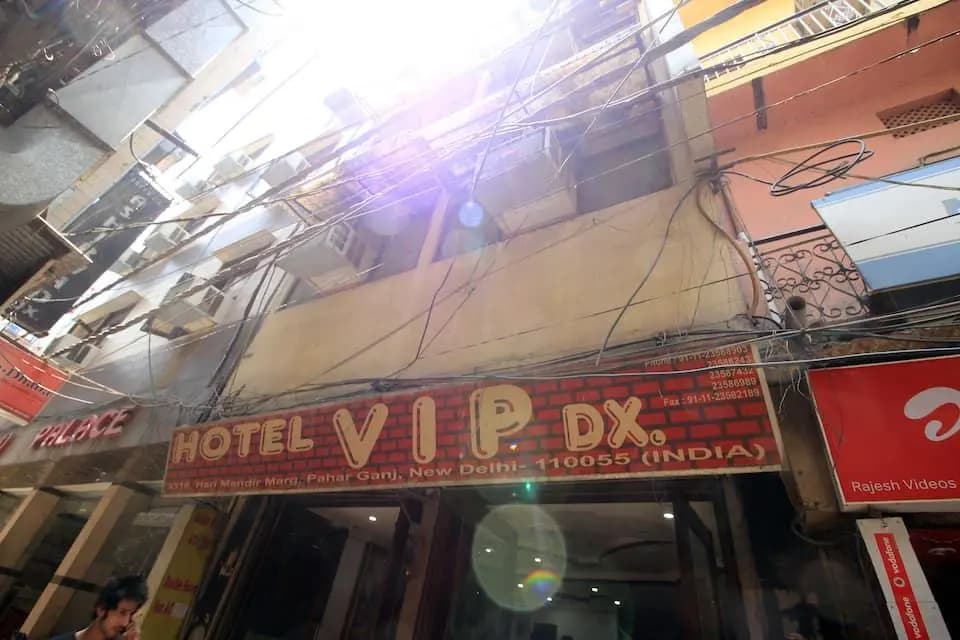 VIP Deluxe Hotel - photo 2