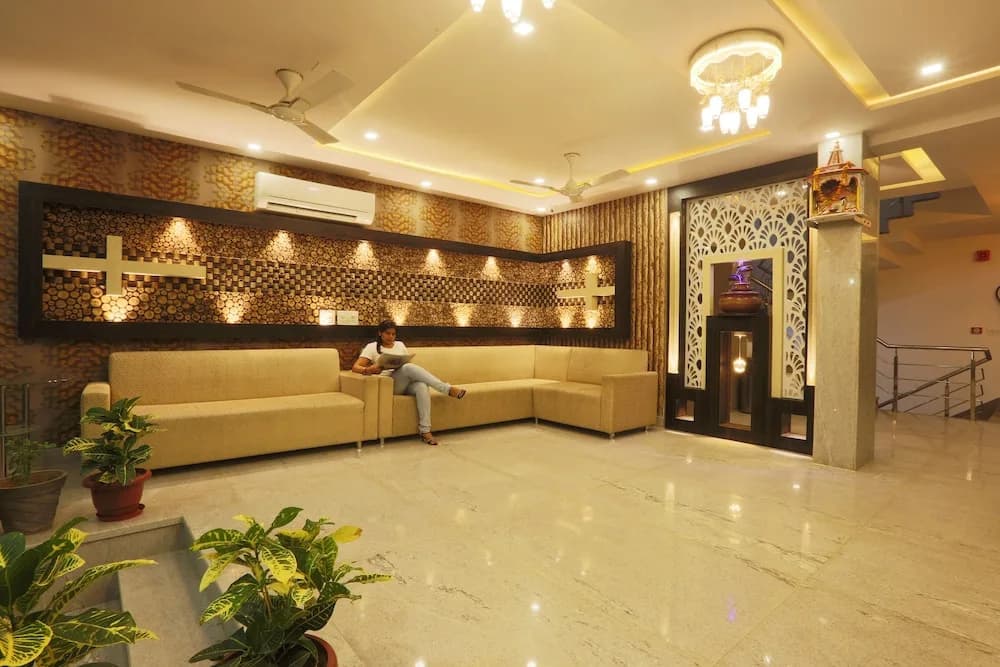OYO 9268 Hotel Arch - photo 21