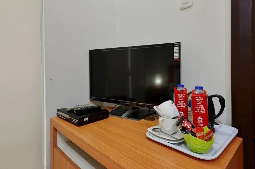 ZEN Rooms Basic Kelapa Dua Kebon Jeruk - photo 2