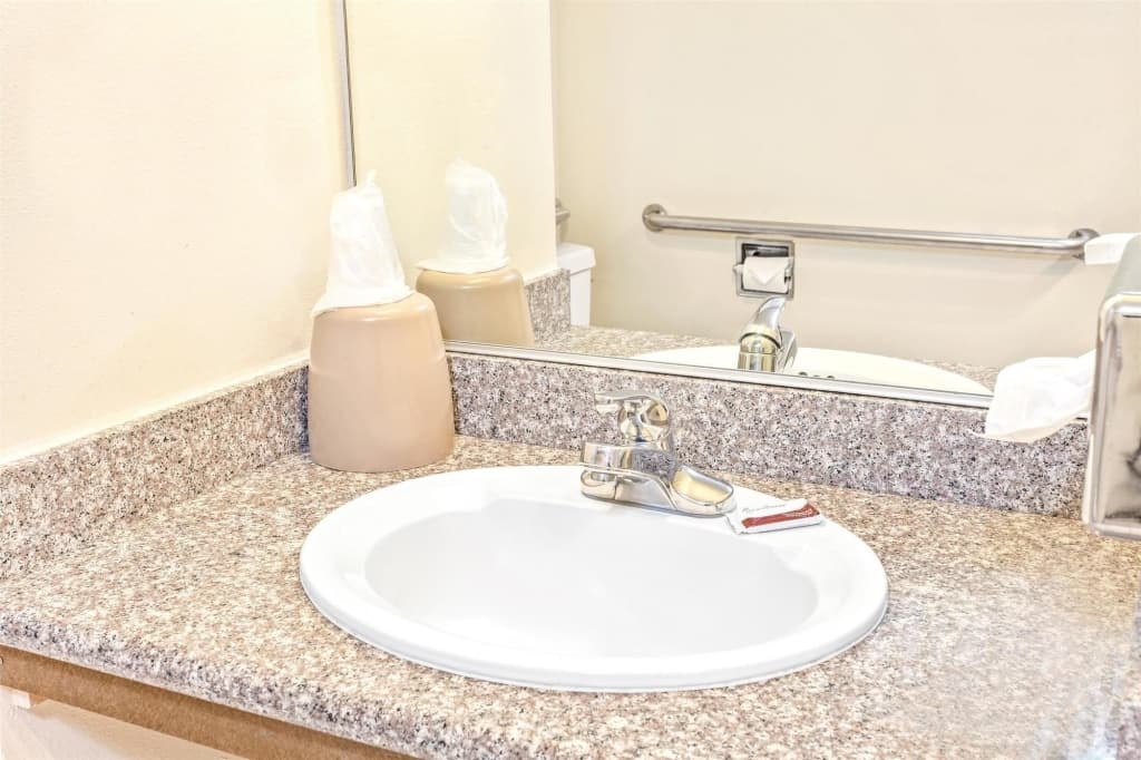 Vantage Point Inn Woodland Hills - photo 9