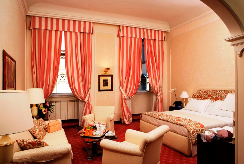 Hotel De La Ville - photo 6