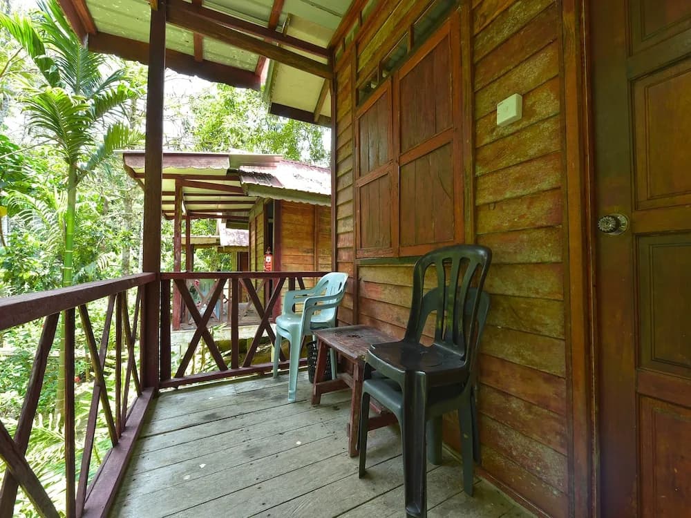 Oyo 90630 Mat Leon Village - photo 12