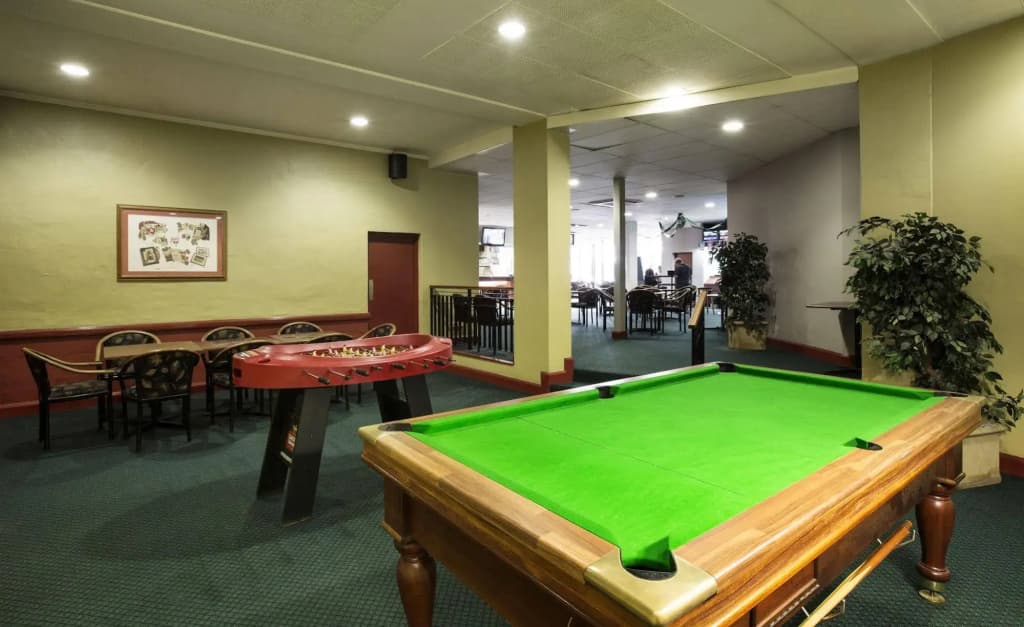 Villawood Hotel - photo 12