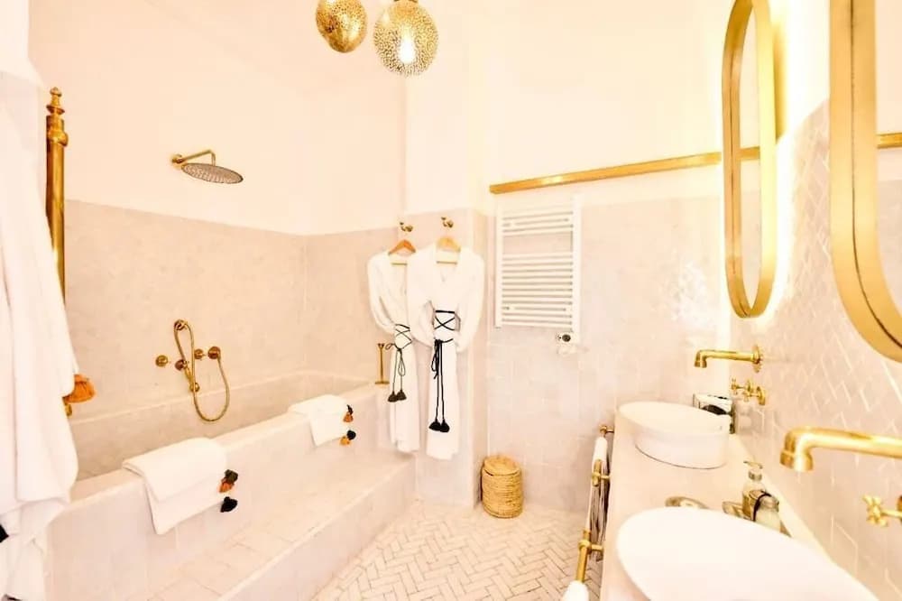Riad Yasaman - photo 11