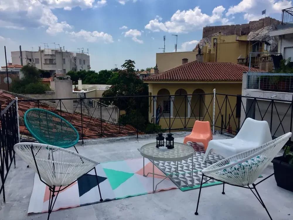 Live Life Plaka - photo 18