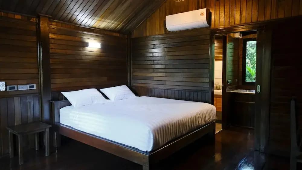 Lush Inn Phuket - photo 3