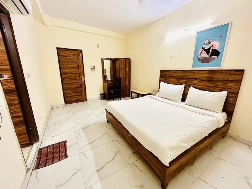 Hotel Green Arrow Rohini - photo 4