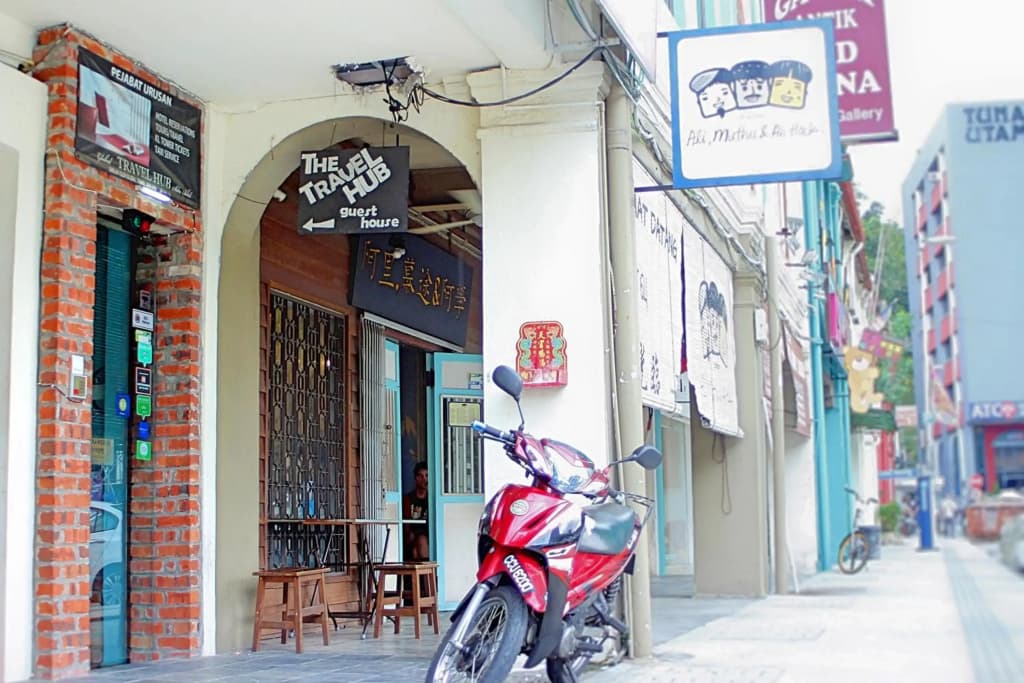 The Travel Hub Guesthouse - photo 32