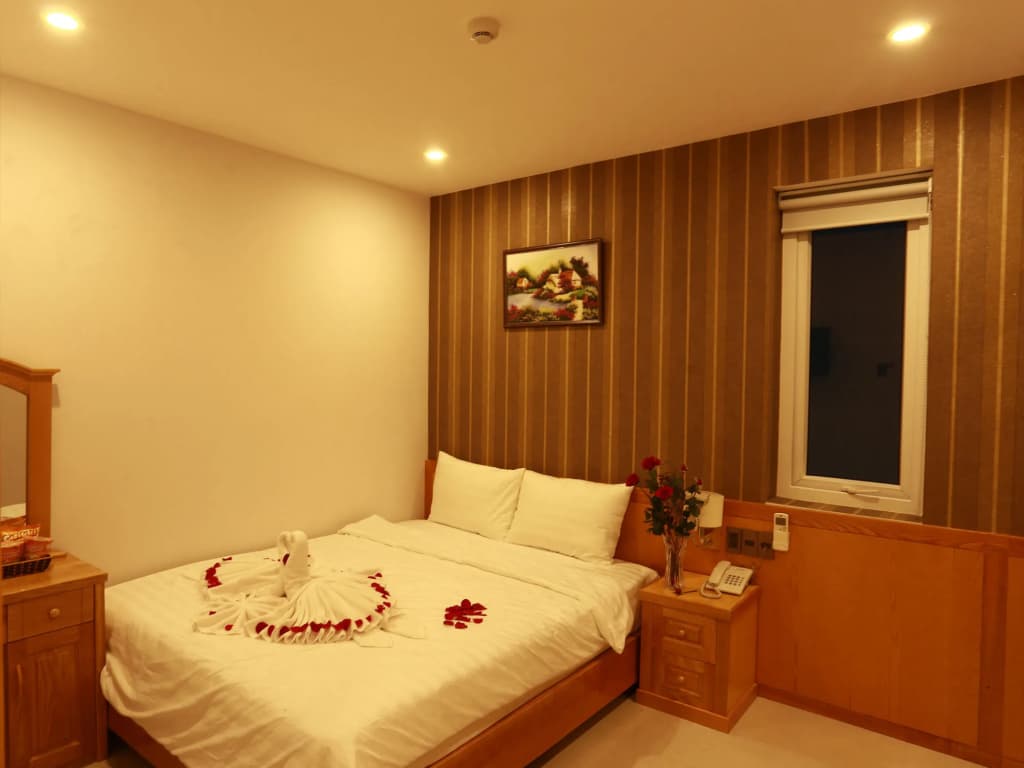 Valentine Hotel - photo 3
