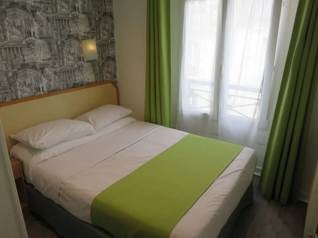 Mary's Hotel République - photo 3