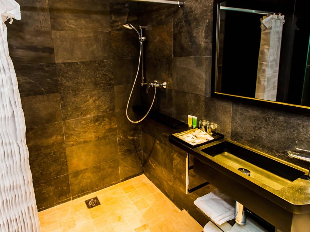 Noble Park Hotel - photo 8