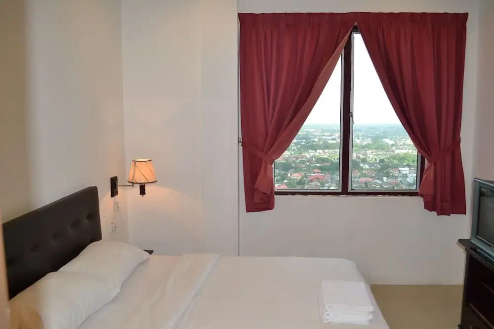 Mutiara Penthouse Hotel - photo 6