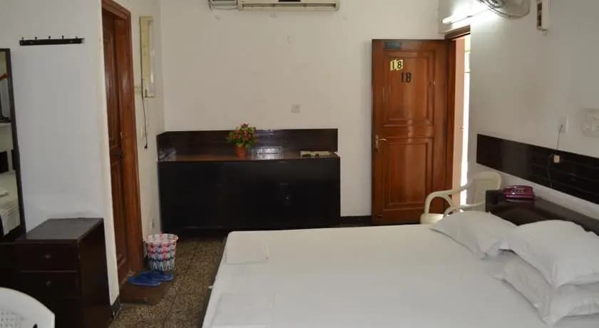 Five Star Guest House - photo 2