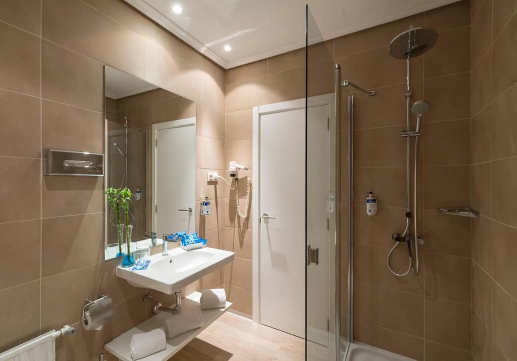 Hotel Madrid Gran Via 25 Affiliated by Meliá - photo 33