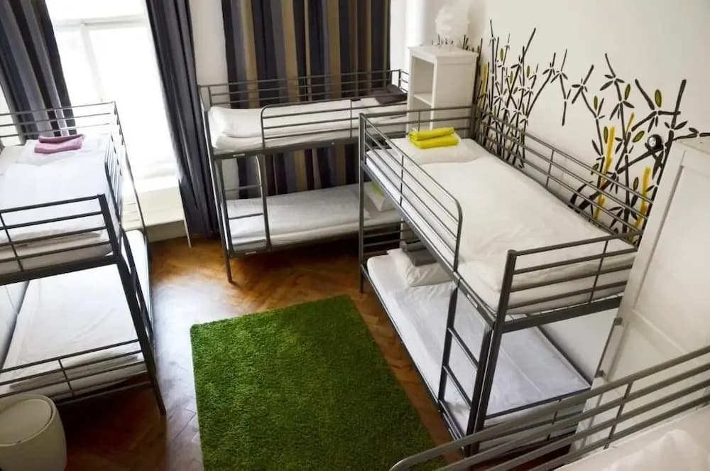 The Republic Garden - Hostel - photo 5