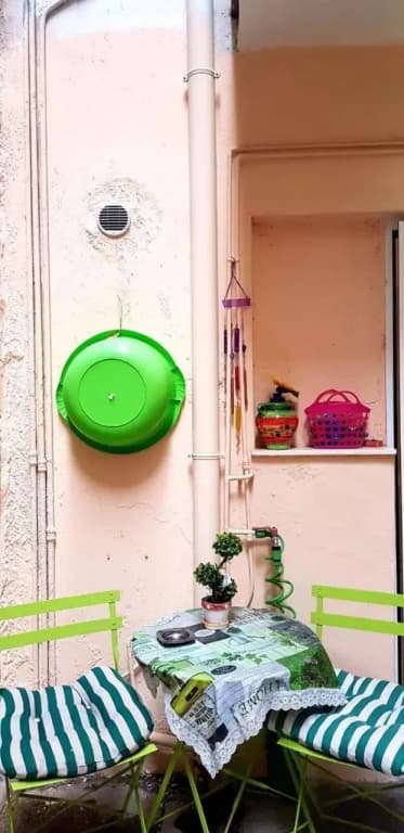 •Budget travellers •Great location - photo 3