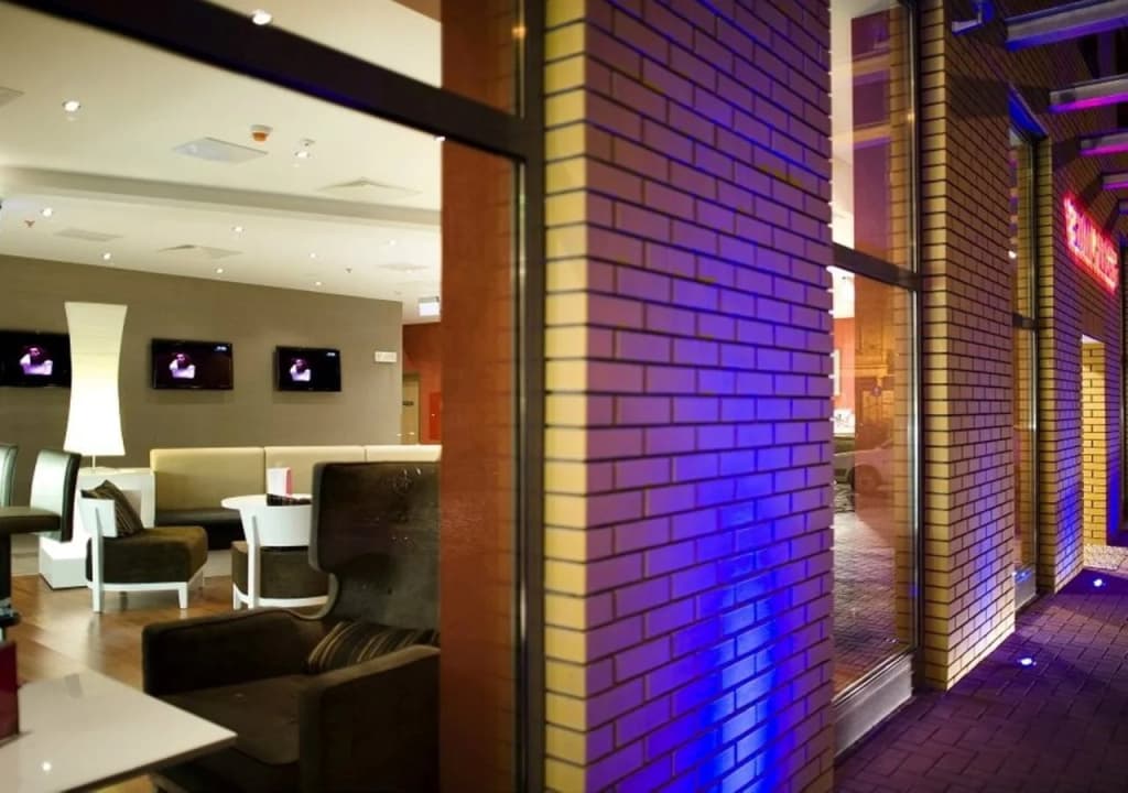 Royal Park Boutique Hotel - photo 2