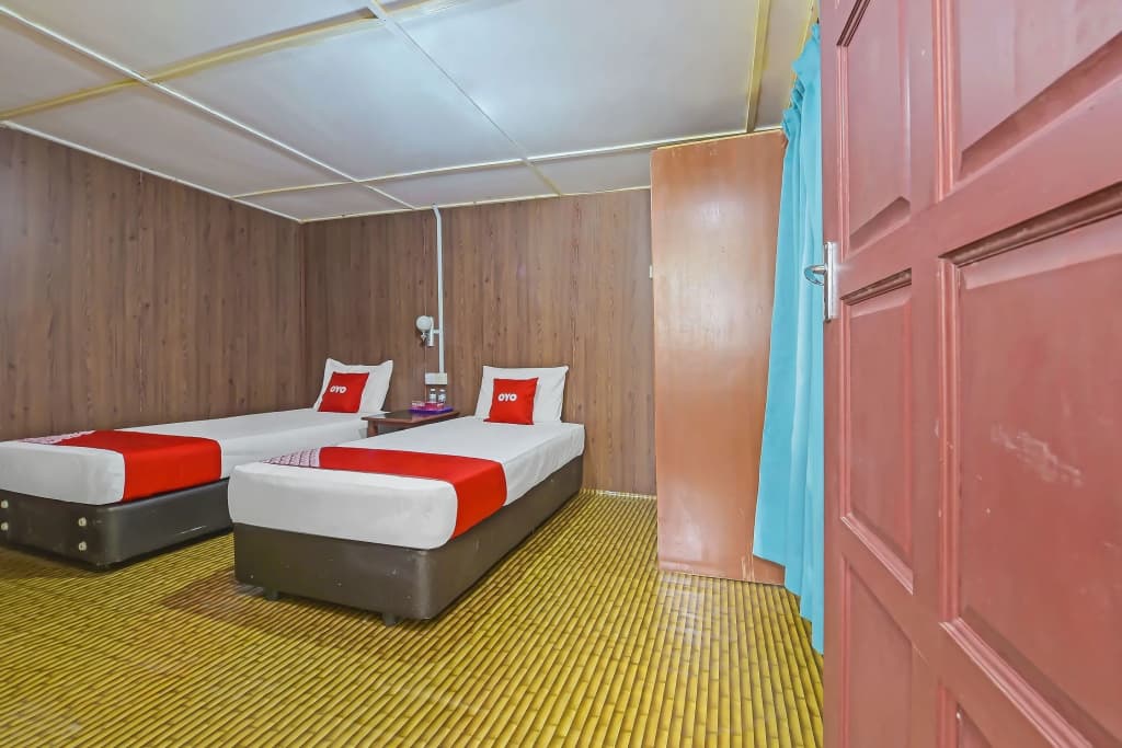 OYO 90675 Holiday View Inn - photo 3