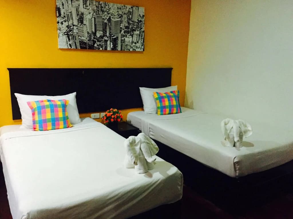 Benetti Lodge Guesthouse Patong - photo 6