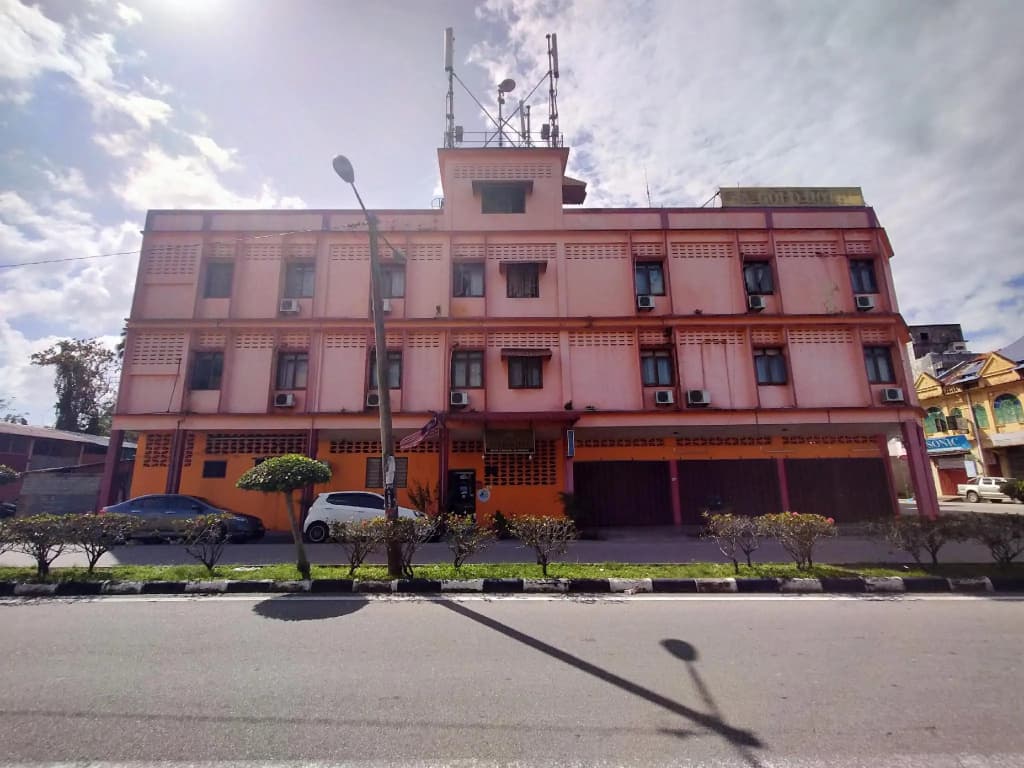 SPOT ON 89994 RZ Gold Hotel - main photo