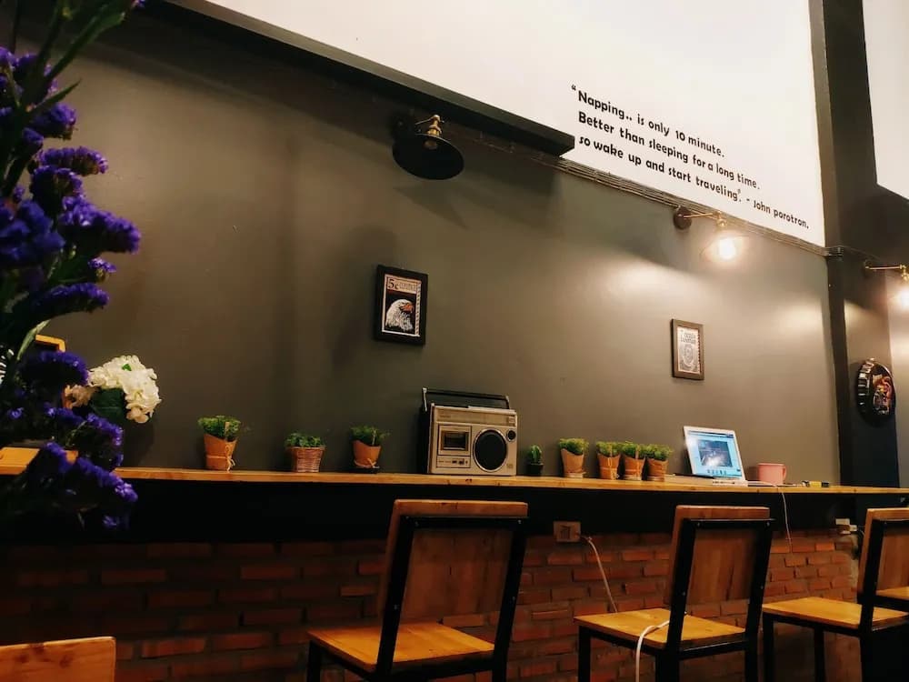 Znap's hostel and Café - photo 11