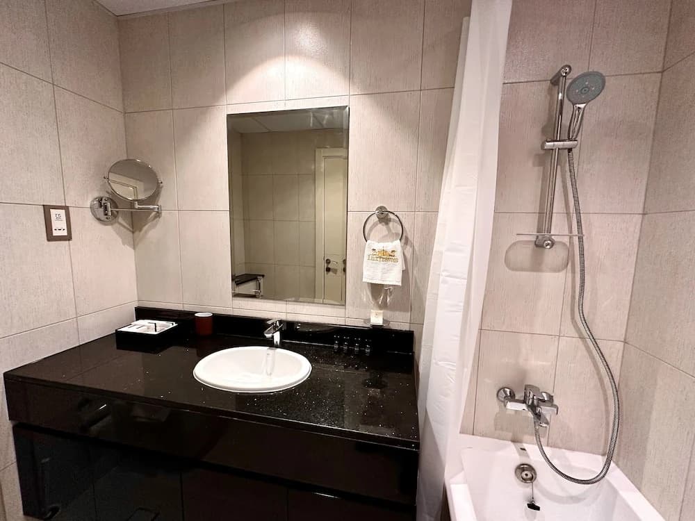 LuxBnB Ghalia Jumeirah Village Circle - photo 8