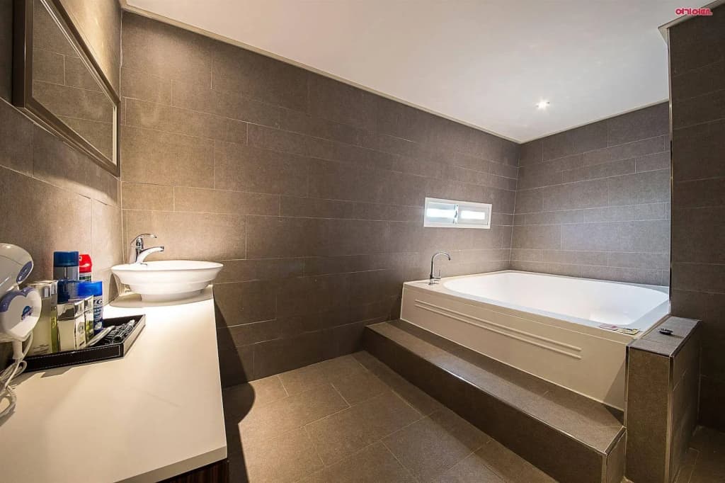 EZ Hotel - photo 8
