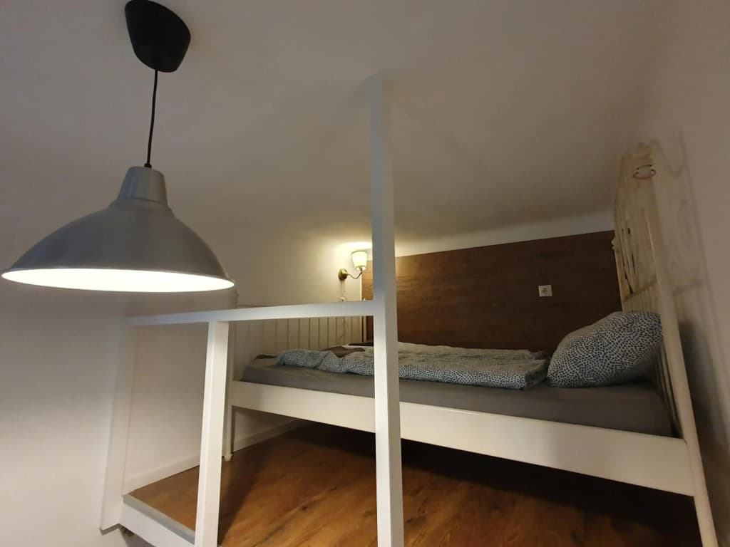 Cozy studio apartment with air condition - photo 1