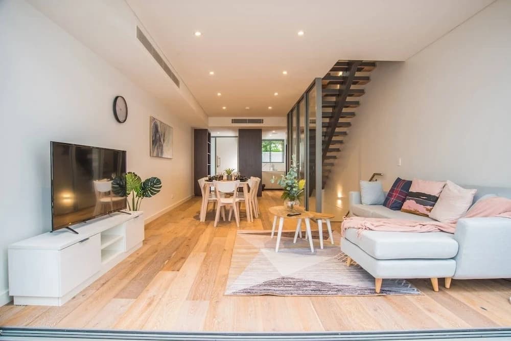 Amazing 3beds3bath Townhouse@rosebery - photo 2