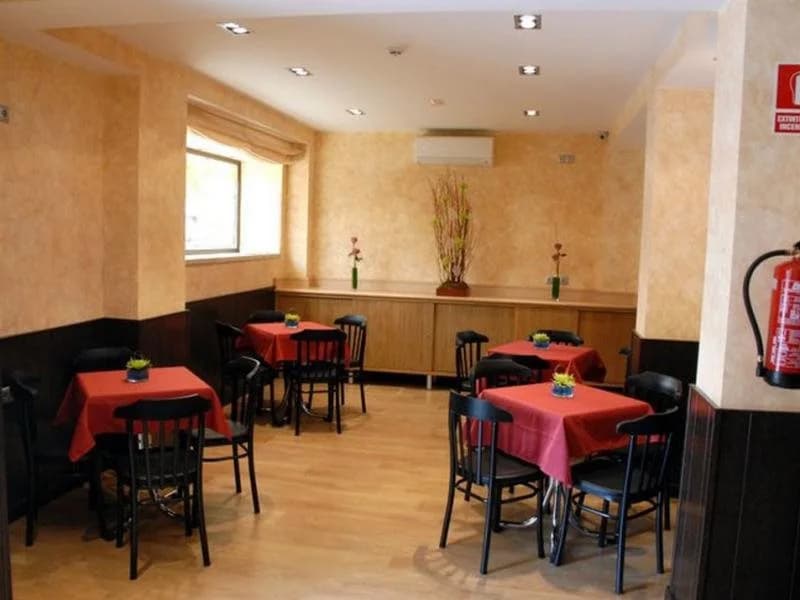 Hostal Avenida Barajas - photo 20
