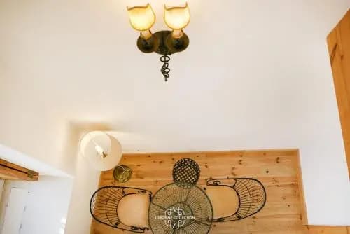 Old Town Deluxe Duplex Suite - photo 10