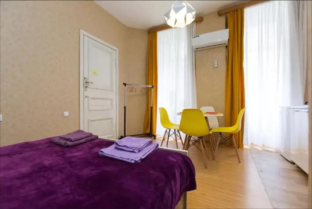 Pop Art Studio Apartment - photo 2