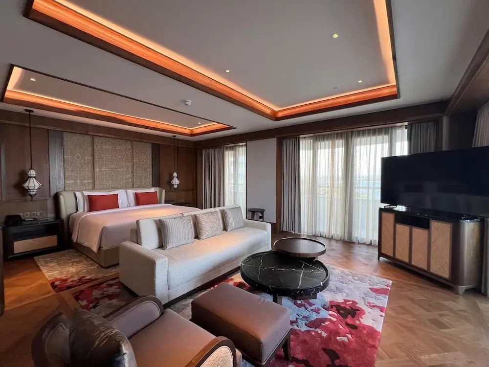 Bali Beach Hotel - photo 3