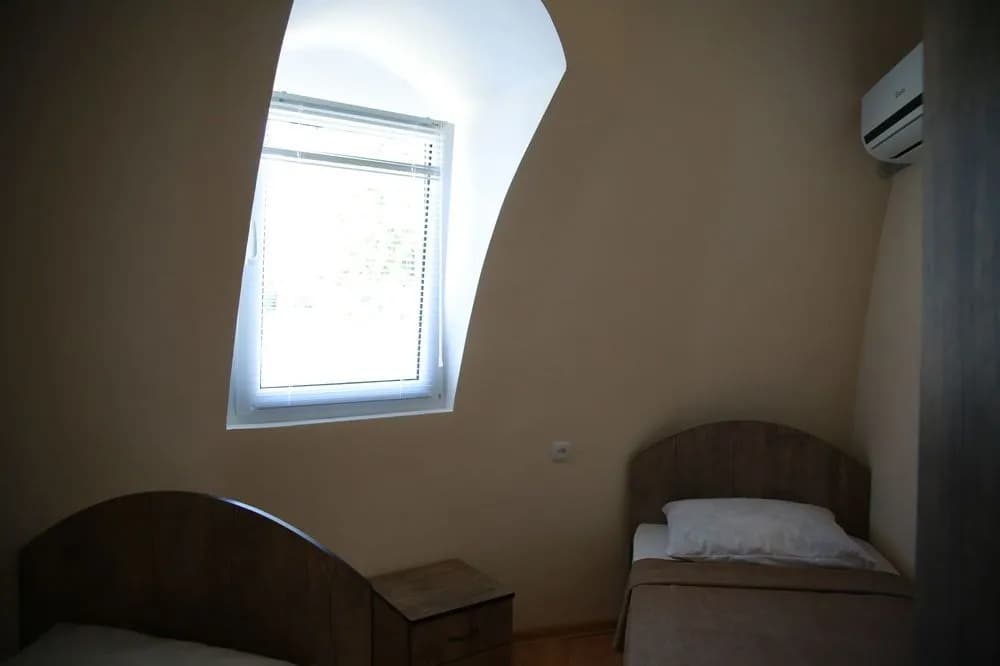 Atrium Hotel - photo 2