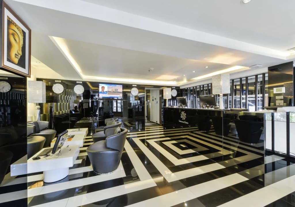 Sukhumvit Suites Hotel - photo 12