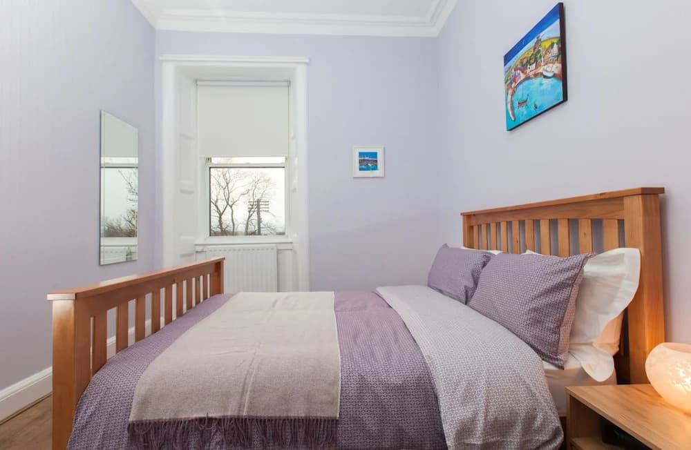 Spacious 2-br Flat for 4 in Morningside - photo 4