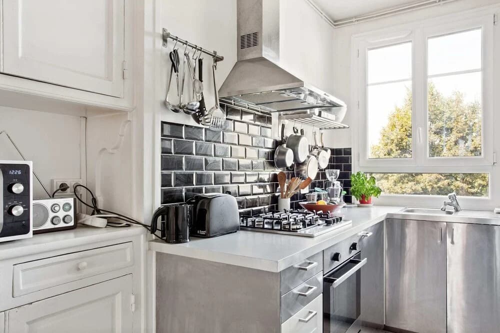 Beautiful and Charming Flat for 4 in the Centre of Paris - photo 9